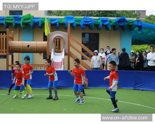 幼儿园足球：培养孩子团队精神与运动能力的快乐之旅